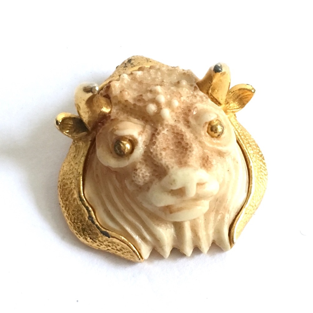Vintage Bull Taurus Brooch Razza Gold Astrology